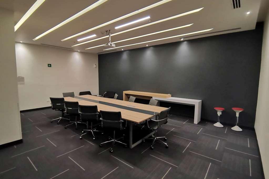 Ramada Encore By Wyndham Guadalajara Aeropuerto Las Pintas Facilități foto
